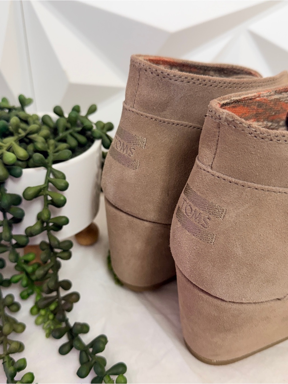 TOMS Kala Desert Taupe Suede Lace Up Wedge Ankle Booties Size 12 W12